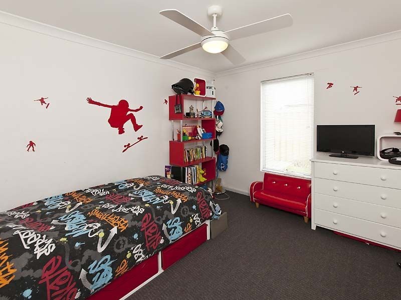 5 Neo Drive, Seville Grove WA 6112