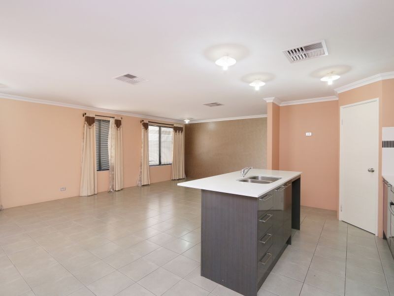 10 Jinan Road, Huntingdale WA 6110