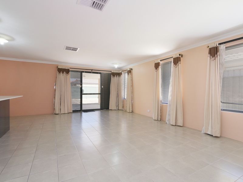 10 Jinan Road, Huntingdale WA 6110