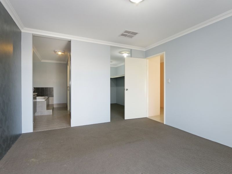 10 Jinan Road, Huntingdale WA 6110