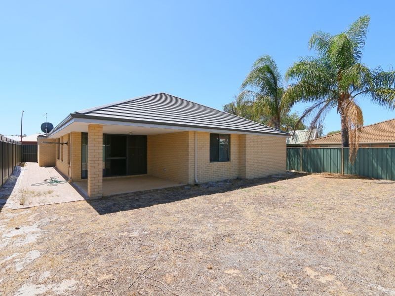 10 Jinan Road, Huntingdale WA 6110