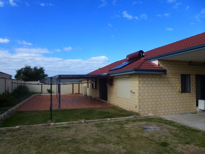 2 Hotham Way, Gosnells WA 6110