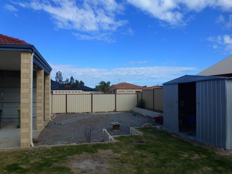 2 Hotham Way, Gosnells WA 6110