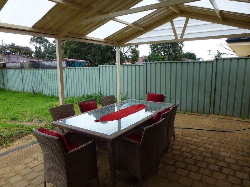 11A Damson Grove, Armadale WA 6112