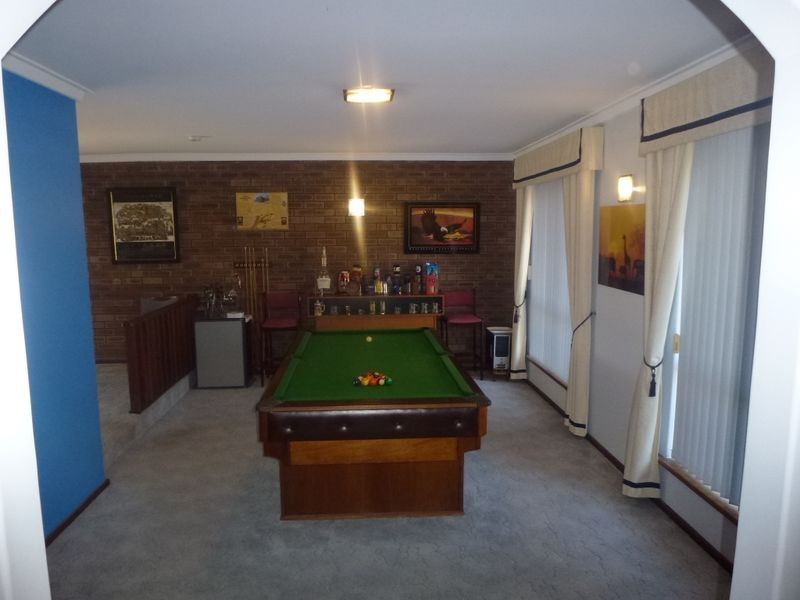 8 Curlewis Street, Huntingdale WA 6110