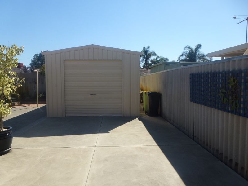 8 Curlewis Street, Huntingdale WA 6110