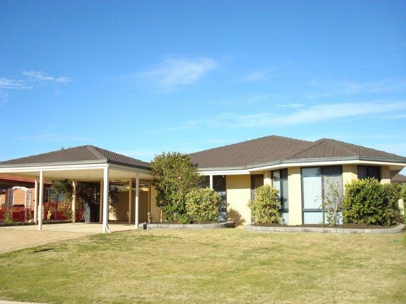 4 Waxberry Gardens, Canning Vale WA 6155