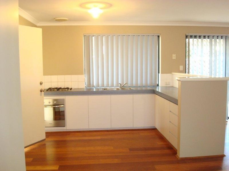 4 Waxberry Gardens, Canning Vale WA 6155