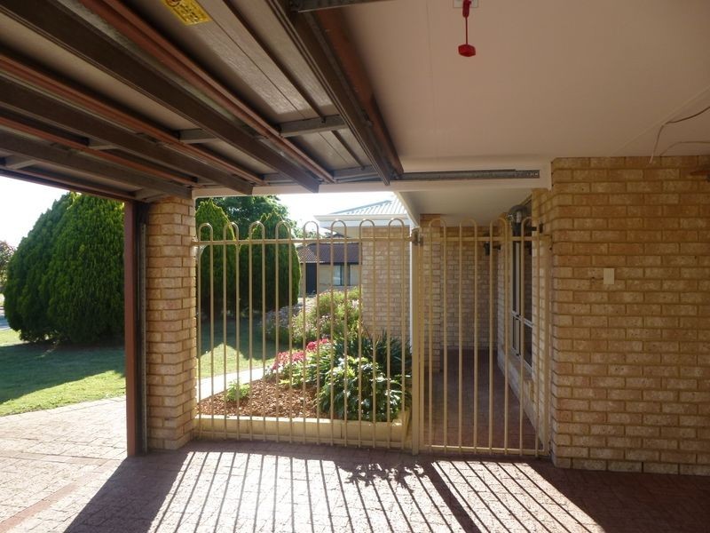 12 Lydiard Retreat, Canning Vale WA 6155