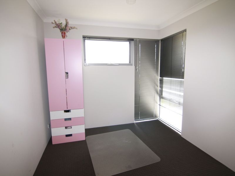 8 Keble Lane, Piara Waters WA 6112