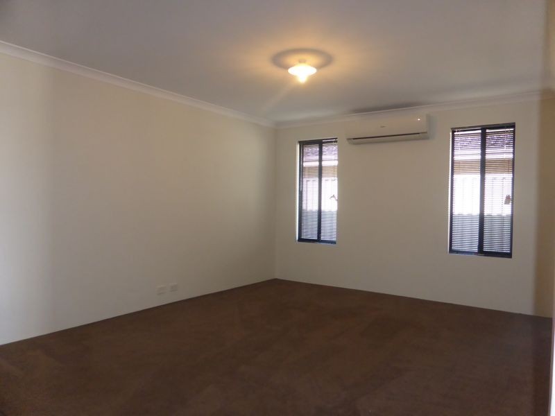 6 Archdale Loop, Piara Waters WA 6112