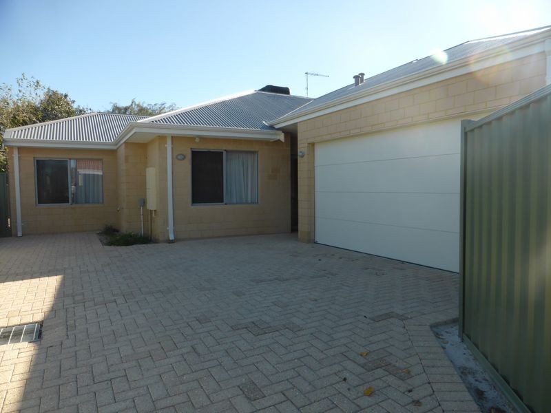 13b Earls Court, Thornlie WA 6108