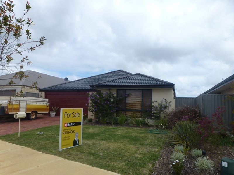 13 Magdalen Loop, Piara Waters WA 6112
