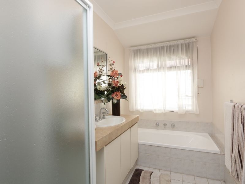 120 Shreeve Road, Canning Vale WA 6155