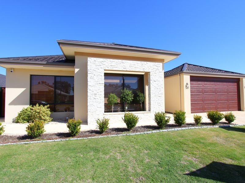 54 Hillhouse Way, Piara Waters WA 6112