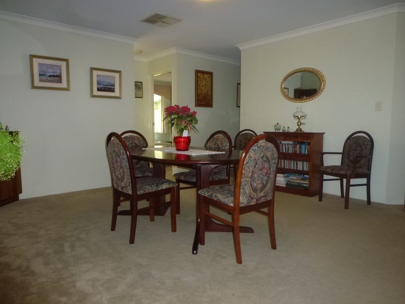 39 Lydiard Retreat, Canning Vale WA 6155
