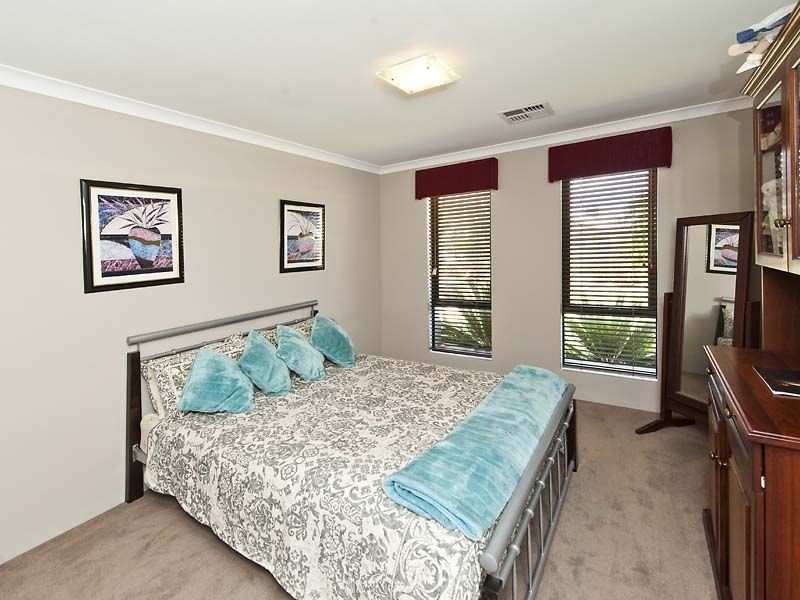 33 Splendid Gardens, Harrisdale WA 6112