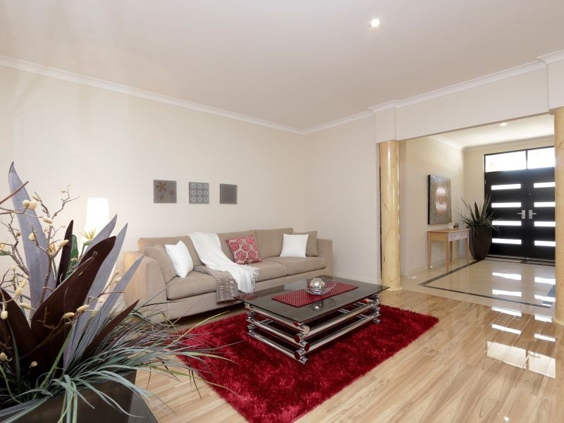 8 Longleat Street, Canning Vale WA 6155