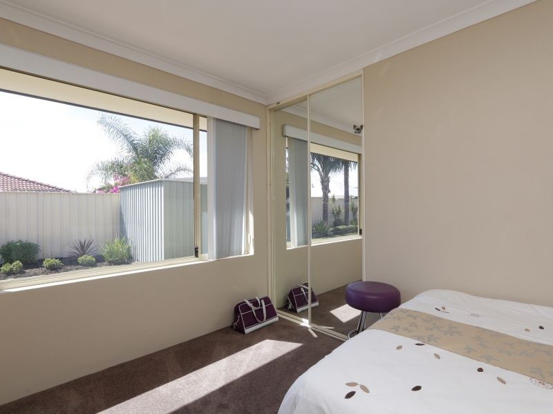 8 Longleat Street, Canning Vale WA 6155