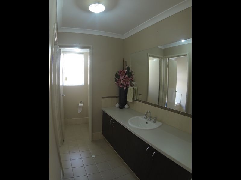 27 Passendale Crescent, Piara Waters WA 6112