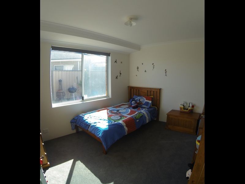 27 Passendale Crescent, Piara Waters WA 6112