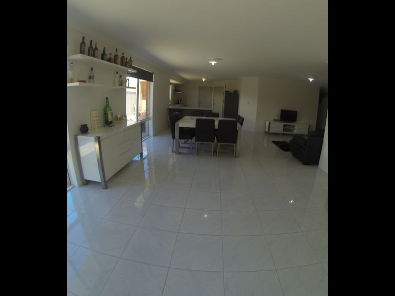 27 Passendale Crescent, Piara Waters WA 6112