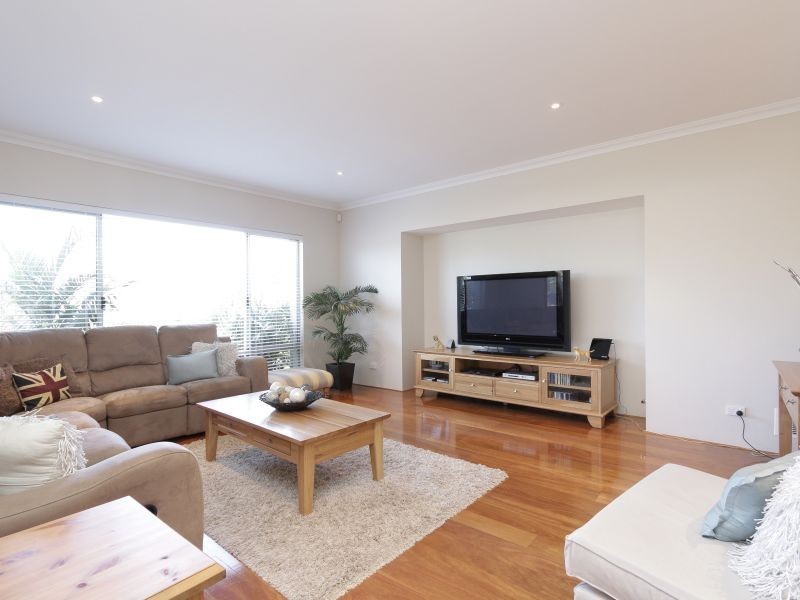 27 Linkwater Pass, Southern River WA 6110