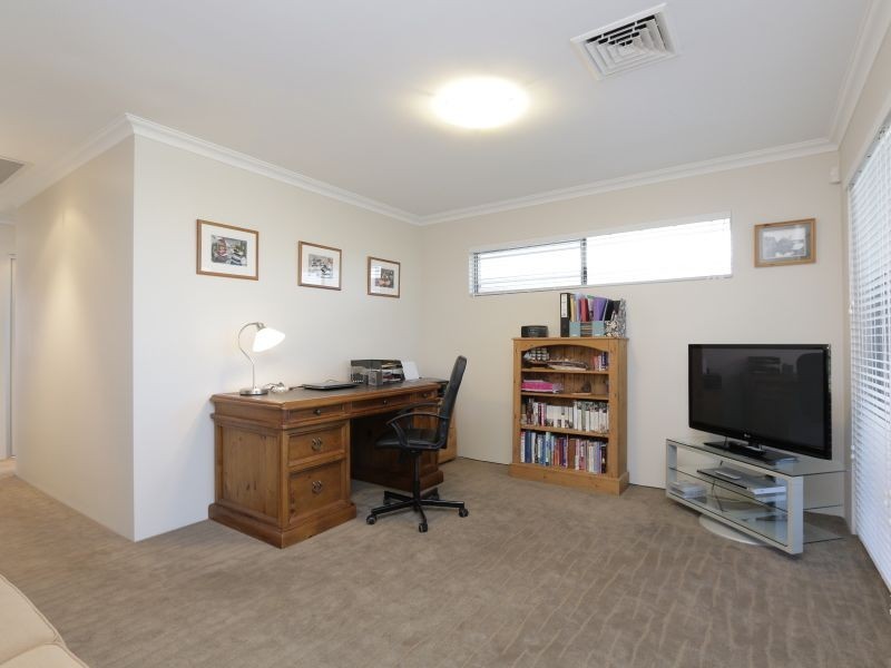 27 Linkwater Pass, Southern River WA 6110
