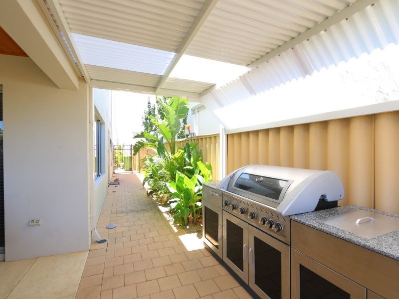 27 Linkwater Pass, Southern River WA 6110
