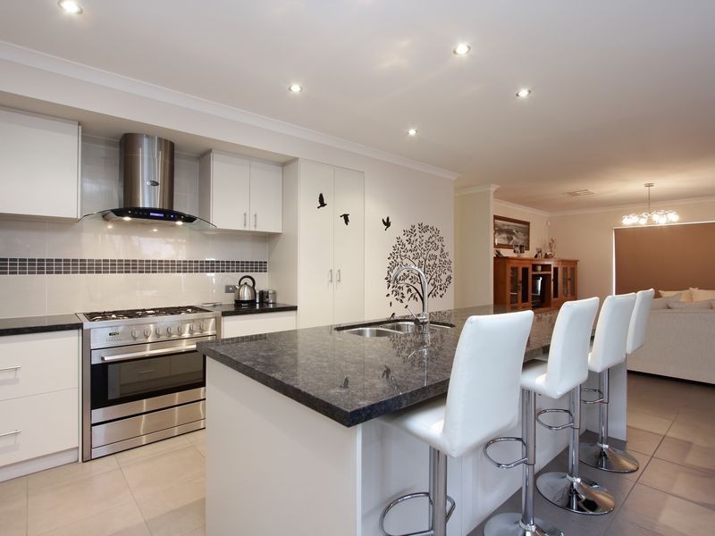 254 Wright Road, Harrisdale WA 6112