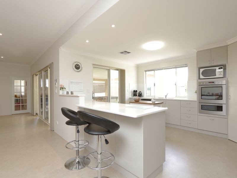 24 Shelduck Bend, Harrisdale WA 6112