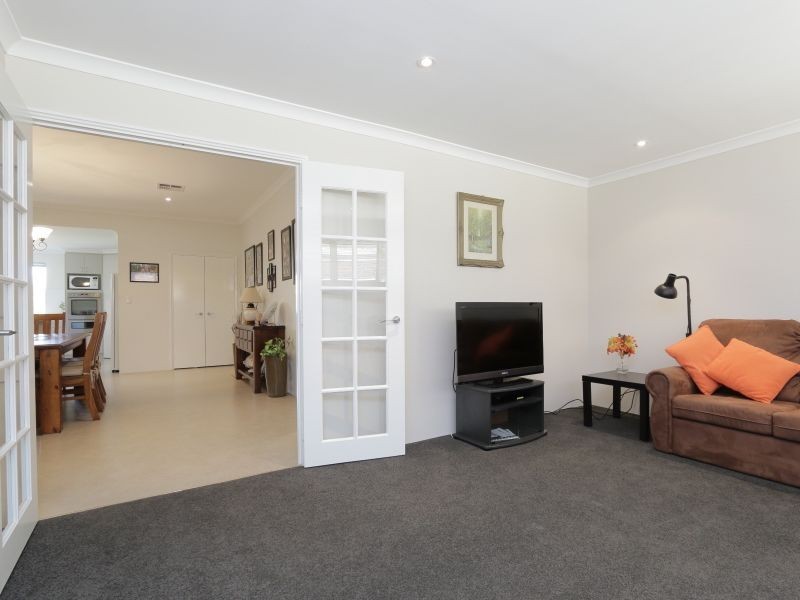 24 Shelduck Bend, Harrisdale WA 6112