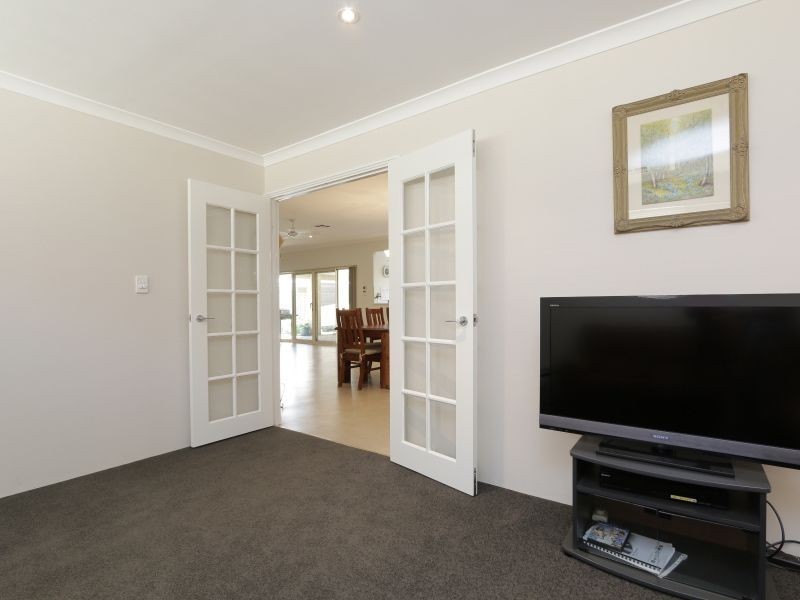 24 Shelduck Bend, Harrisdale WA 6112