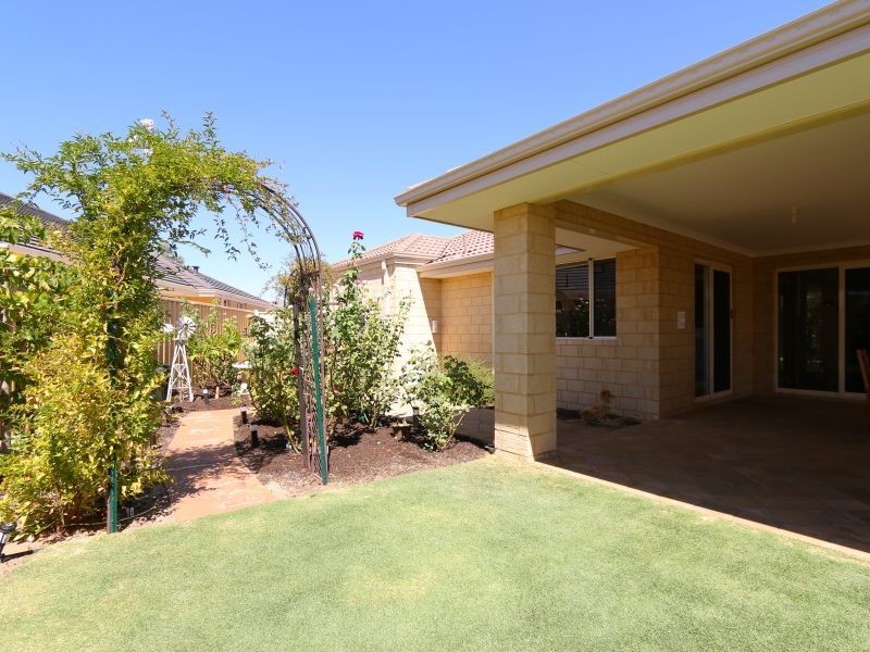 24 Shelduck Bend, Harrisdale WA 6112