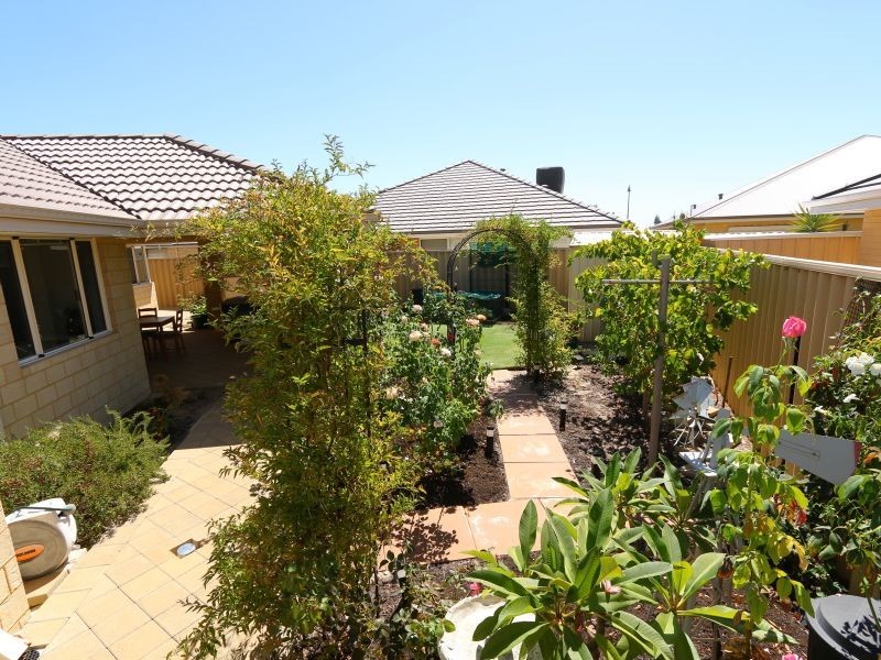 24 Shelduck Bend, Harrisdale WA 6112