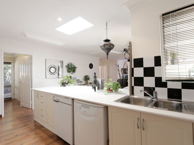 67 Hume Road, Thornlie WA 6108