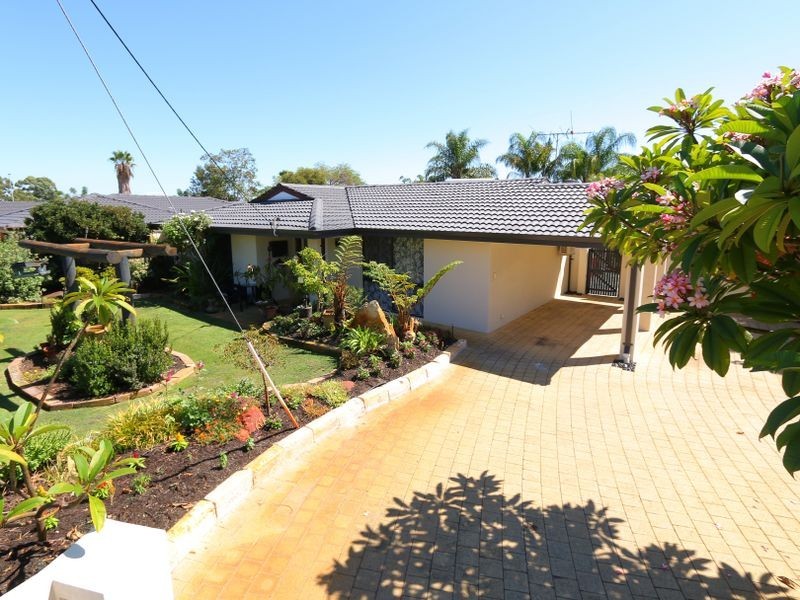 67 Hume Road, Thornlie WA 6108