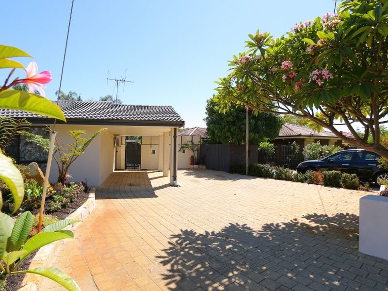 67 Hume Road, Thornlie WA 6108