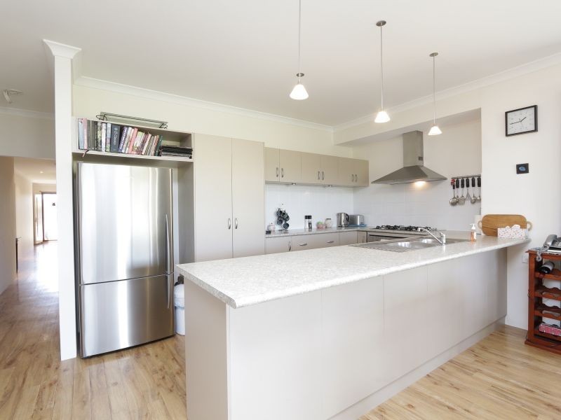 6 Crested Turn, Harrisdale WA 6112