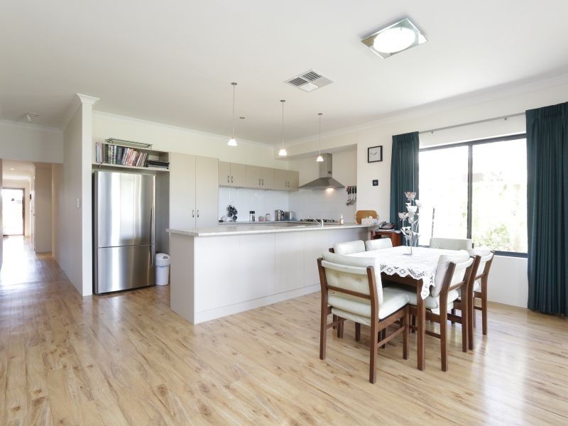 6 Crested Turn, Harrisdale WA 6112