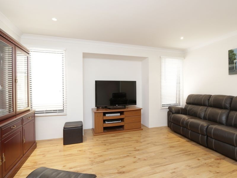 6 Crested Turn, Harrisdale WA 6112