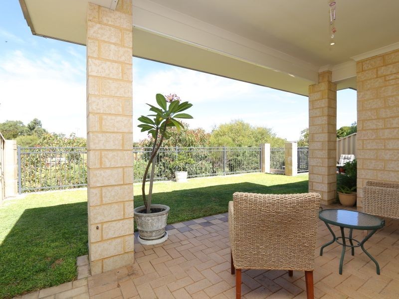 6 Crested Turn, Harrisdale WA 6112