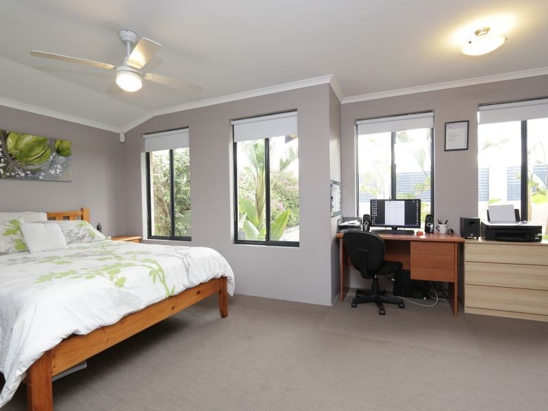 24 Amherst Road, Canning Vale WA 6155