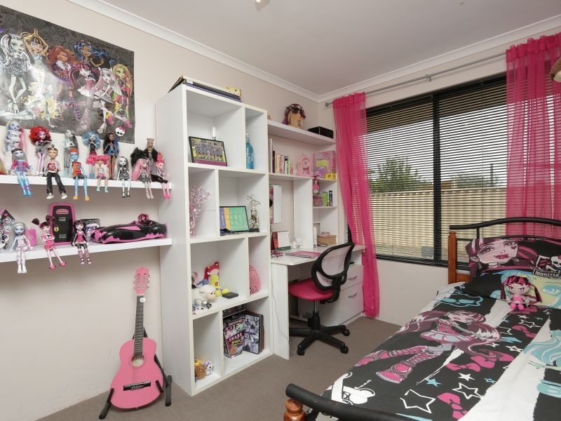 24 Amherst Road, Canning Vale WA 6155