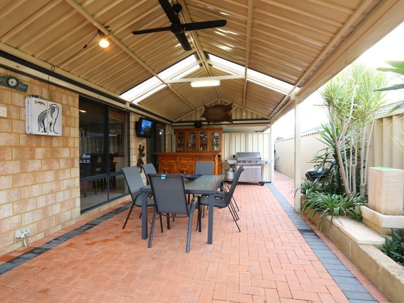 24 Amherst Road, Canning Vale WA 6155