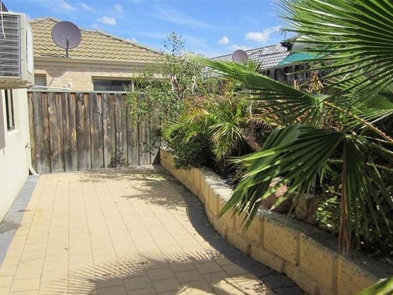 8 The Fairways, The Vines WA 6069