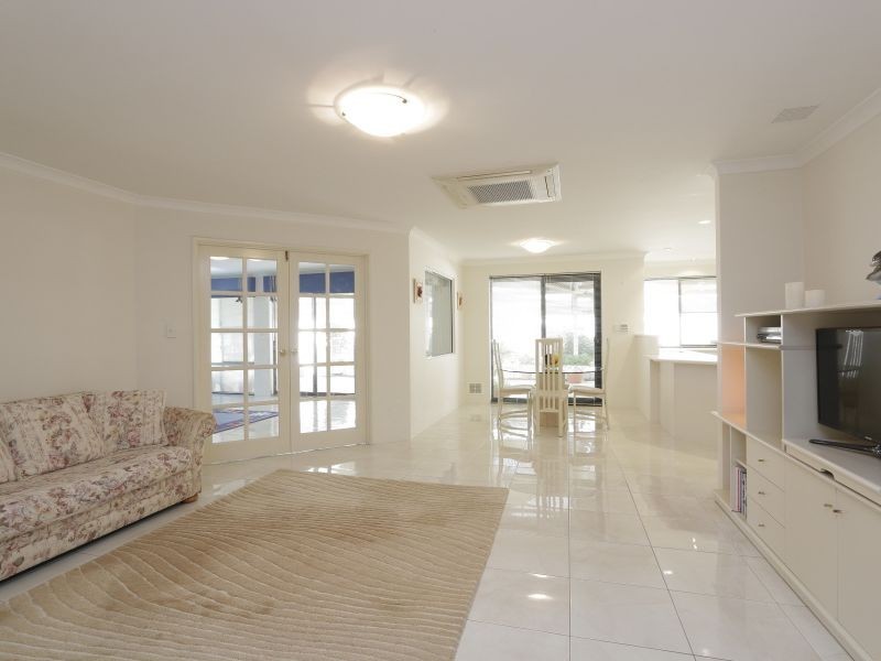 34 Ashridge Turn, Canning Vale WA 6155