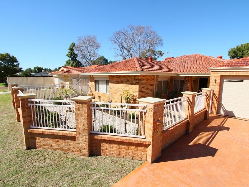 12 Windsor Drive, Gosnells WA 6110