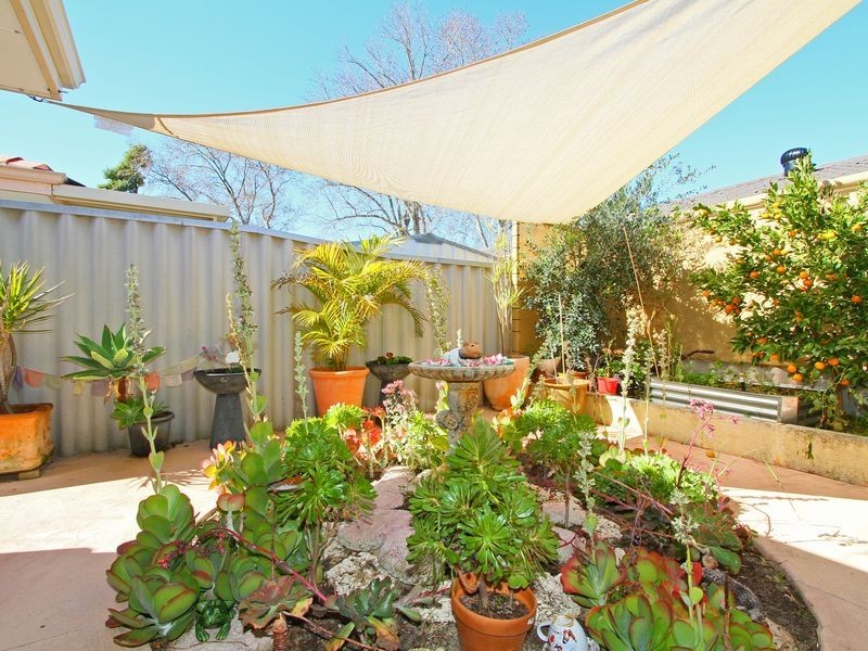 12 Windsor Drive, Gosnells WA 6110
