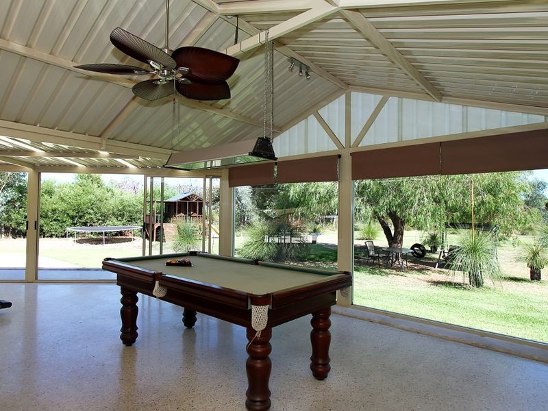 23 Livingstone Drive, Canning Vale WA 6155